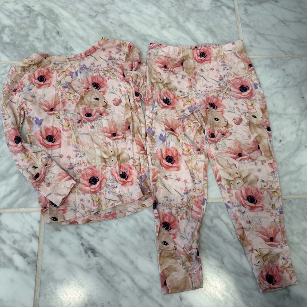 Posh Peanut Floral Bunny Print Pajamas